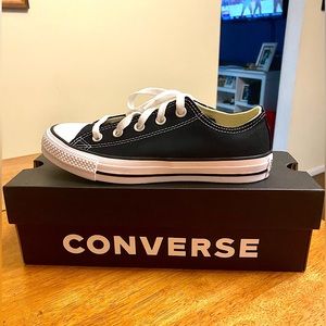 Black Low-top Converse | Women’s Size 6, Men’s Size 4